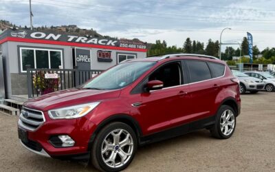 2017 FORD ESCAPE TITANIUM!